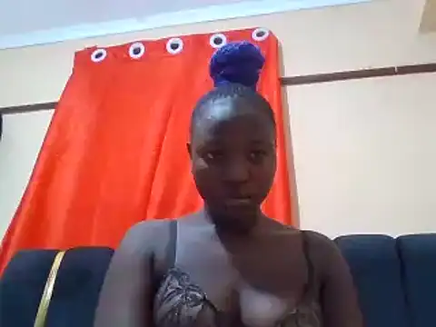 Snapshot of Prety_petty chatting on 05.18.26 Prety petty online show from 05.18.26