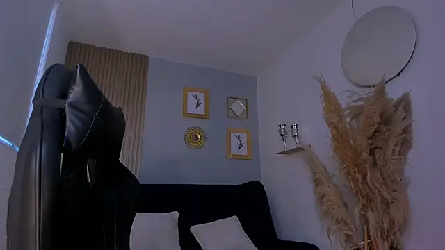 Snapshot of NatyFerrer_ chatting on 10.07.25 NatyFerrer online show from 10.07.25