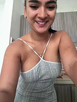 Snapshot of NatyFerrer_ chatting on 06.05.26 NatyFerrer online show from 06.05.26