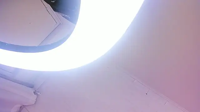 Snapshot of TiffanyWright chatting on 11.15.25 TiffanyWright online show from 11.15.25