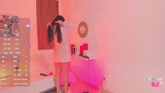 Snapshot of TiffanyWright chatting on 11.16.25 TiffanyWright online show from 11.16.25