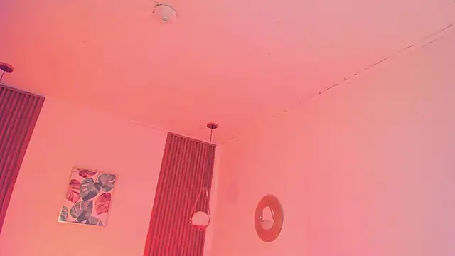 Snapshot of TiffanyWright chatting on 11.22.25 TiffanyWright online show from 11.22.25