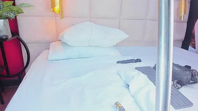 Amberluy online show from 04.24.26