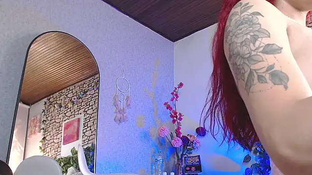 Snapshot of Cassie_fletcher_ chatting on 12.04.24 Cassie fletcher online show from 12.04.24