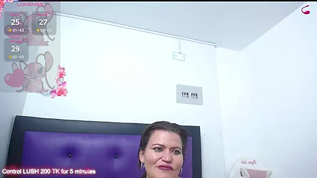 Snapshot of kambelroche chatting on 03.13.25 kambelroche online show from 03.13.25