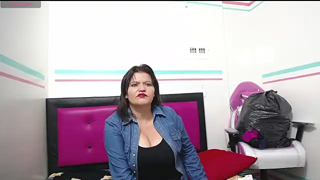 Snapshot of kambelroche chatting on 01.14.26 kambelroche online show from 01.14.26