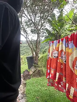 Snapshot of FlpGmz chatting on 03.29.26 FlpGmz online show from 03.29.26