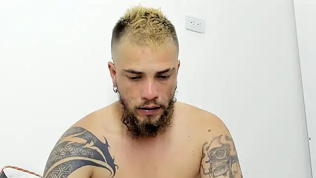 Snapshot of Beard_xox chatting on 06.24.26 Beard xox online show from 06.24.26
