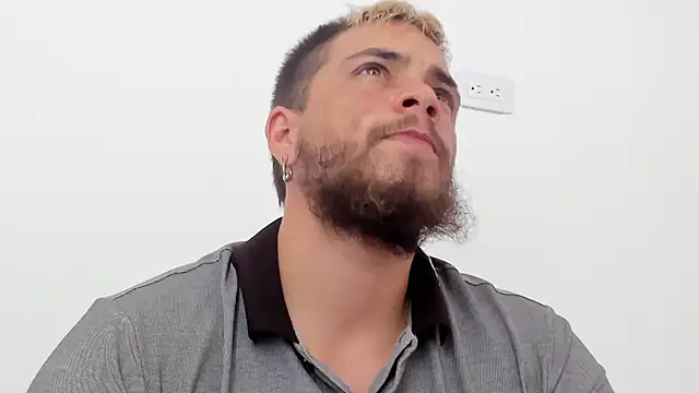 Snapshot of Beard_xox chatting on 07.15.26 Beard xox online show from 07.15.26