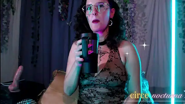 Snapshot of circenocturna chatting on 04.13.26 circenocturna online show from 04.13.26