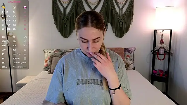 AliceMYs online show from 03.31.26