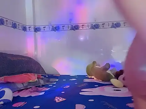 Snapshot of family196 chatting on 09.29.25 family196 online show from 09.29.25