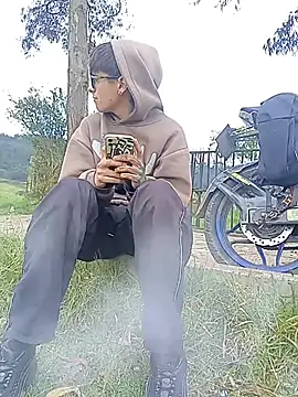 Snapshot of Cuervo_maniaco chatting on 11.25.25 Cuervo maniaco online show from 11.25.25