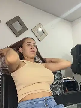 Snapshot of AnnbellaRosse chatting on 01.14.25 AnnbellaRosse online show from 01.14.25