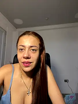 Snapshot of AnnbellaRosse chatting on 10.27.25 AnnbellaRosse online show from 10.27.25