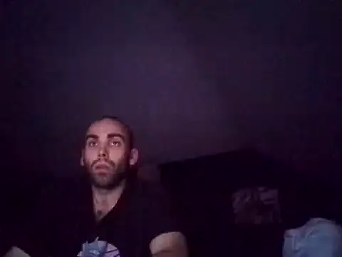 Snapshot of DrbigdickUK chatting on 12.19.24 DrbigdickUK online show from 12.19.24