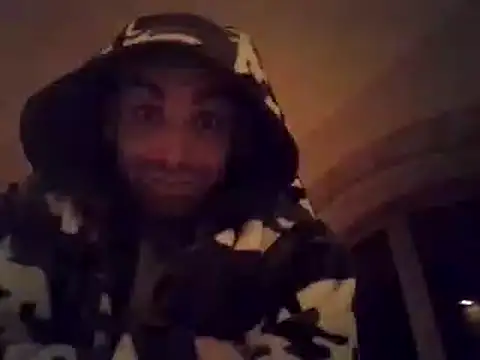 Snapshot of DrbigdickUK chatting on 01.02.25 DrbigdickUK online show from 01.02.25