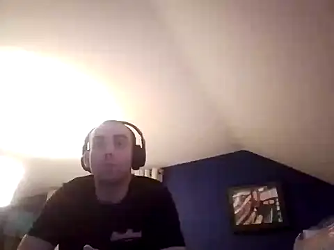 Snapshot of DrbigdickUK chatting on 02.13.25 DrbigdickUK online show from 02.13.25