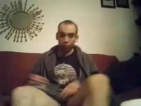 Snapshot of DrbigdickUK chatting on 10.17.25 DrbigdickUK online show from 10.17.25