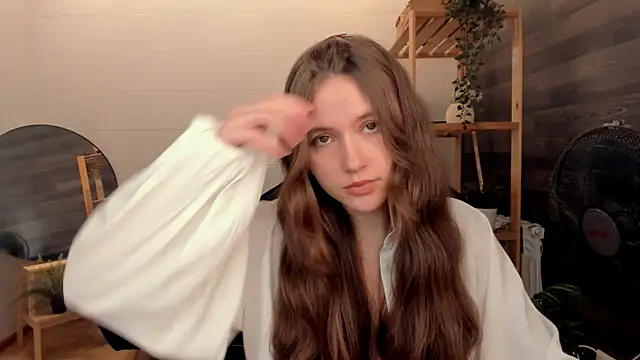 Snapshot of MaryannSoftt chatting on 09.23.25 MaryannSoftt online show from 09.23.25