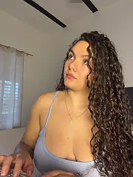 Snapshot of eva_y_marcelo chatting on 06.18.26 eva y marcelo online show from 06.18.26