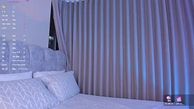 Snapshot of ashlyestone chatting on 11.14.25 ashlyestone online show from 11.14.25