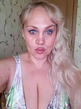 Snapshot of IsabellaBoni chatting on 06.16.26 IsabellaBoni online show from 06.16.26