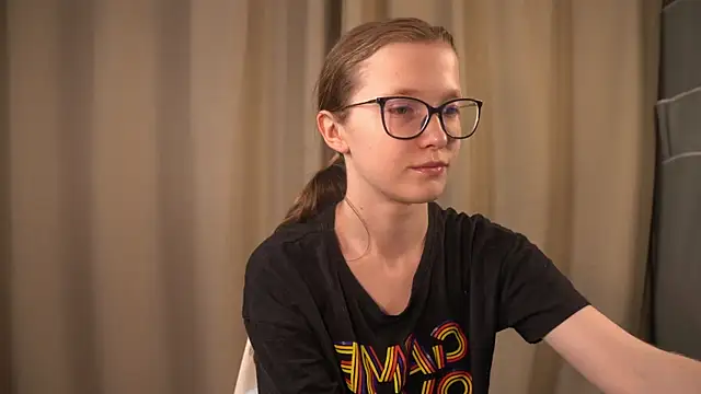 Snapshot of brendacom chatting on 03.14.25 brendacom online show from 03.14.25