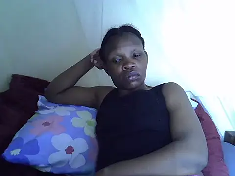 Snapshot of Sweet_serah chatting on 12.15.25 Sweet serah online show from 12.15.25