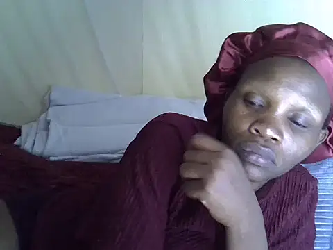 Snapshot of Sweet_serah chatting on 12.17.25 Sweet serah online show from 12.17.25