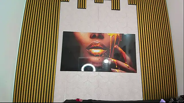 Snapshot of that_temptation chatting on 12.01.24 that temptation online show from 12.01.24