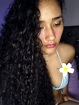 Snapshot of jaderossxx chatting on 05.18.26 jaderossxx online show from 05.18.26