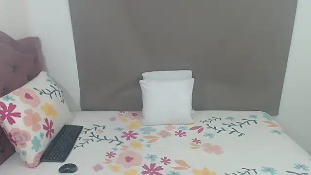 Snapshot of kimberlyjamexxx chatting on 06.03.26 kimberlyjamexxx online show from 06.03.26