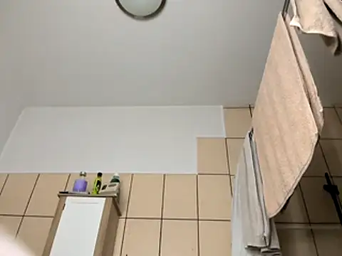 Snapshot of Milky_hairy_mommy chatting on 11.15.25 Milky hairy mommy online show from 11.15.25