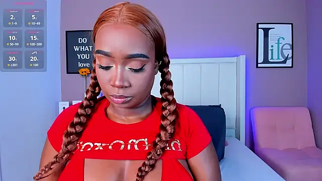 Britanymooree online show from 09.24.25