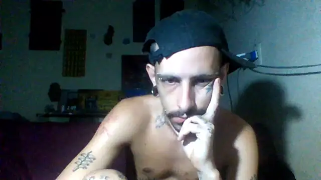 Snapshot of sellvageria chatting on 02.15.26 sellvageria online show from 02.15.26