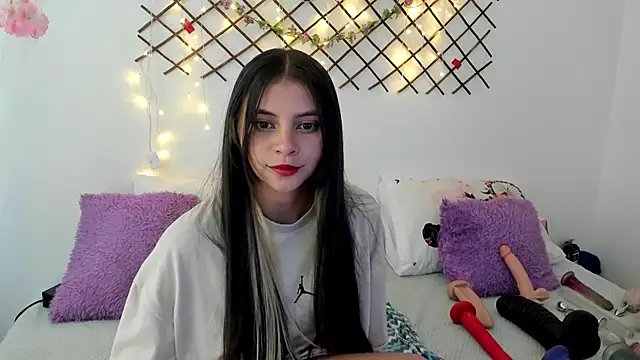 Ivanna Bruner online show from 09.18.25