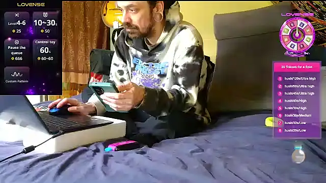 Snapshot of Spacecase2021 chatting on 02.24.26 Spacecase2021 online show from 02.24.26