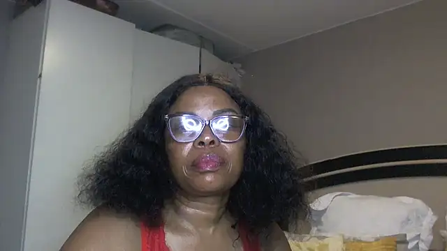 Nomthie online show from 09.19.25