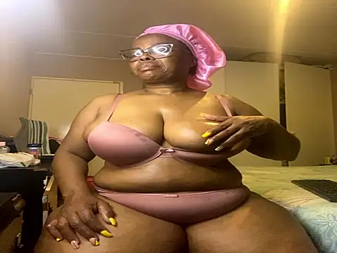 Nomthie online show from 11.12.25