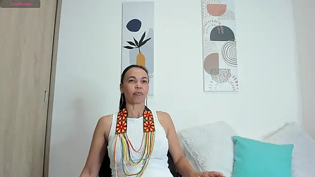 Snapshot of Evawalker_ chatting on 02.05.25 Evawalker online show from 02.05.25