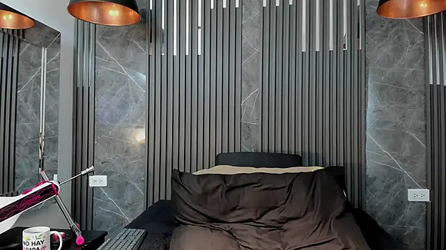 Snapshot of SaraiEvans chatting on 11.21.25 SaraiEvans online show from 11.21.25