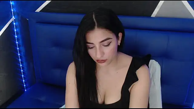 Snapshot of cherry_modelx_ chatting on 10.11.25 cherry modelx online show from 10.11.25