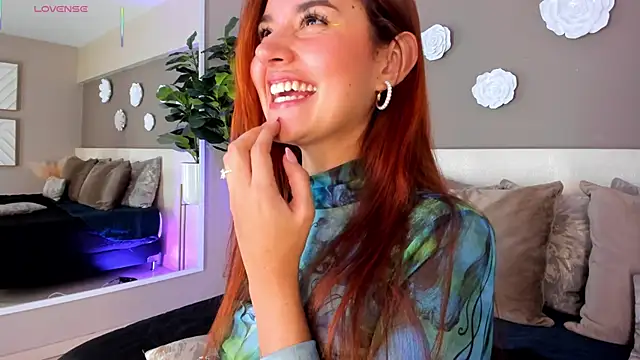 Snapshot of AylinMillerxs chatting on 09.09.25 AylinMillerxs online show from 09.09.25