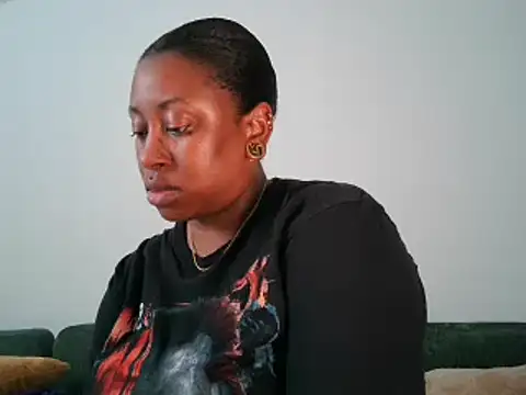 Snapshot of Nyxie_Chaos chatting on 02.05.25 Nyxie Chaos online show from 02.05.25