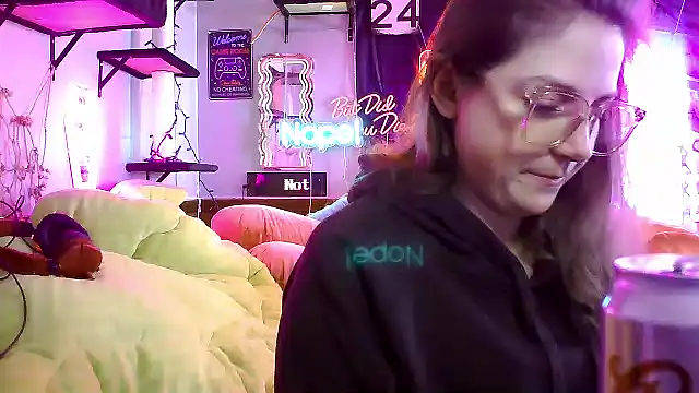 mirannacult online show from 02.22.25