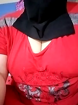 Snapshot of mohra30 chatting on 03.19.25 mohra30 online show from 03.19.25