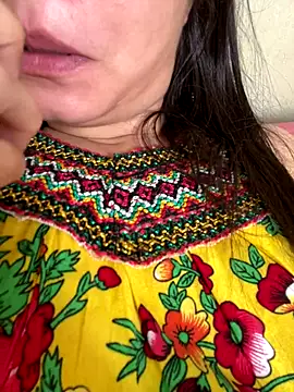 Snapshot of mohra30 chatting on 11.14.25 mohra30 online show from 11.14.25