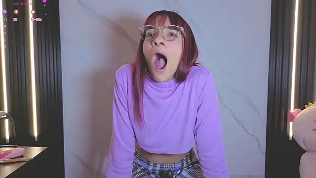 Snapshot of Scarlet_Red_ chatting on 02.13.26 Scarlet Red online show from 02.13.26