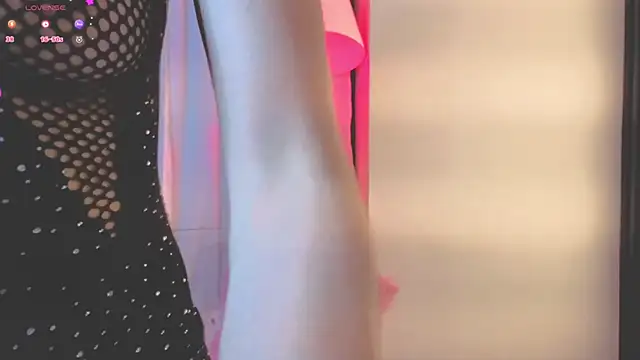 Snapshot of Scarlet_Red_ chatting on 03.02.26 Scarlet Red online show from 03.02.26